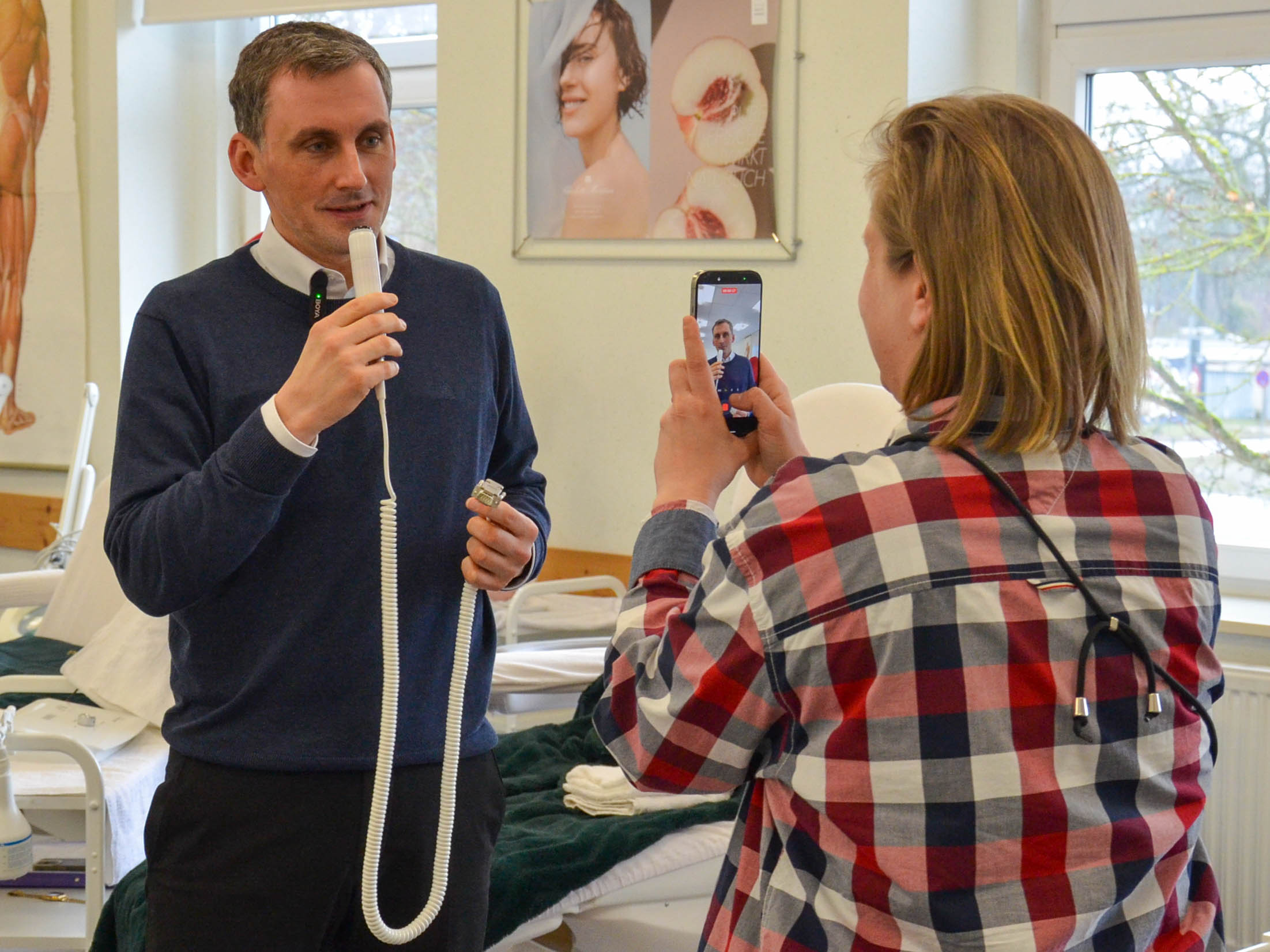 2026_03_16_Bildungsmonister_Riedel_Kosmetik (11)